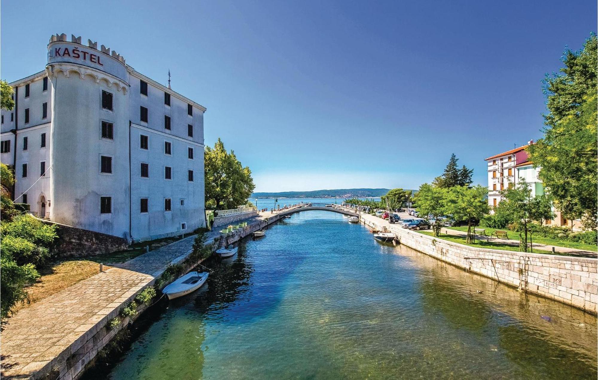 Nice Apartment In Crikvenica With Kitchen Buitenkant foto